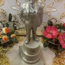 Статуэтка Ленин в полный рост 1934г, в г.Луганск