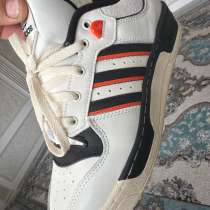 Adidas original, в Москве