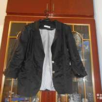 Стильный черный пиджак, в Барнауле