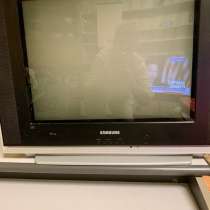 Телевизор б/у, идеально работает, в Нижнекамске