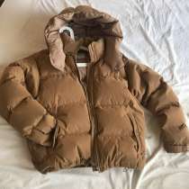 Пуховик, в Москве