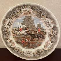 Фарфоровая тарелка «Бешенная погоня», в Санкт-Петербурге