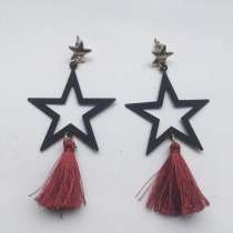 Серьги-звёздочки, в Санкт-Петербурге