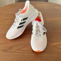 Кроссовки Adidas, в Сочи