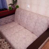 Продам диван на гарантии, в Барнауле