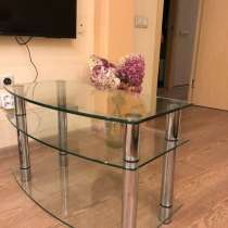 Стеклянная тумба, в Звенигороде