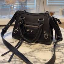 Сумка чёрная небольшая, в Владивостоке