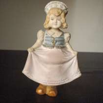 Кукла-качалка (болванчик) "Танцующая девочка", в г.Рига