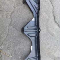 Кронштейн переднего правого крыла NISSAN X-TRAIL 641C0-JG00A, в Москве