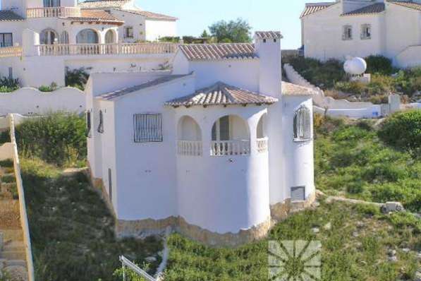 Недвижимость в Испании, Новая вилла в Кумбре Дель Соль в фото 9