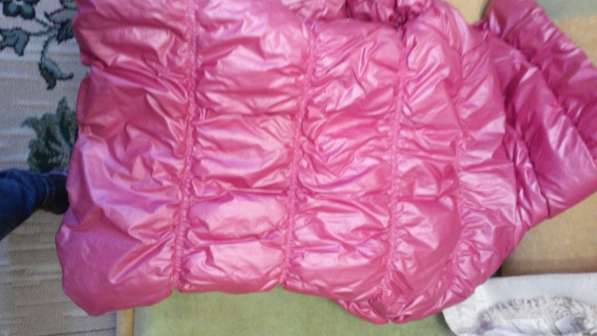 Продам зимнюю курточку на меху розового цвета