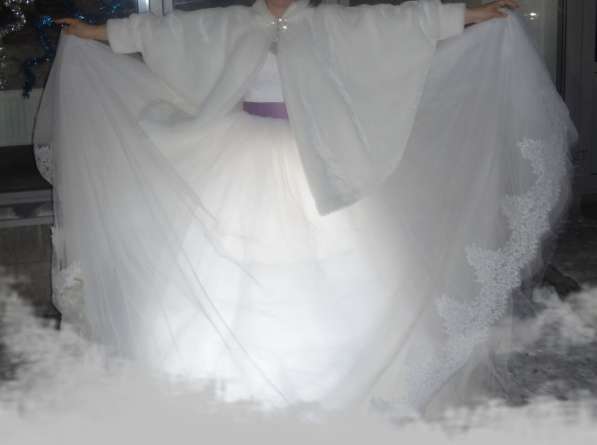 Свадебное платье, шубку, сапожки в Магнитогорске фото 5