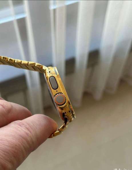 Apple Watch Ultra Gold 24KT в фото 5