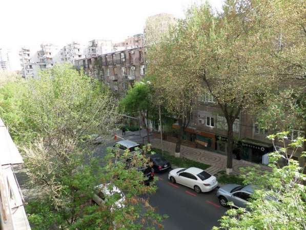 продается 6-комнатная квартира В центре Еревана в фото 11