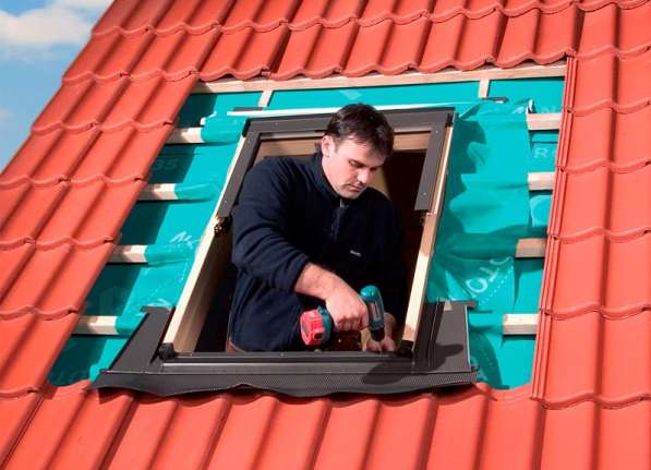 Установка мансардных окон ФАКРО, ВЕЛЮКС и РОТО! в Москве фото 22