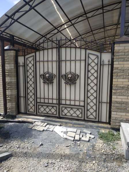 Ворота кованые, калитки, навесы в Батайске фото 9