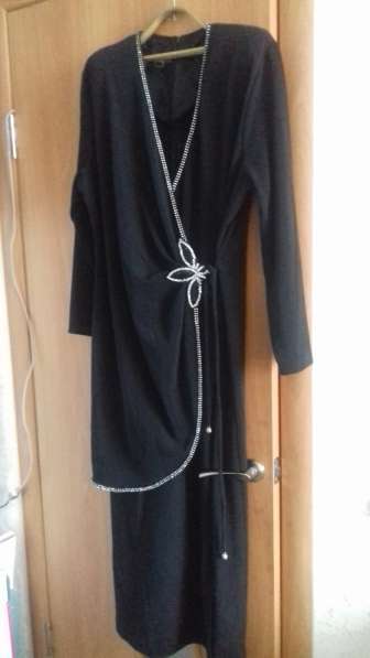 Платье, чёрное, плотный трикотаж, длинный рукав, нарядное