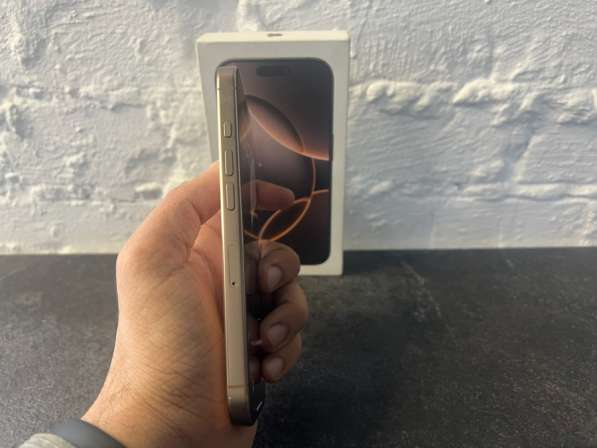 IPhone 16 pro 128 на гарантии в Новосибирске фото 3