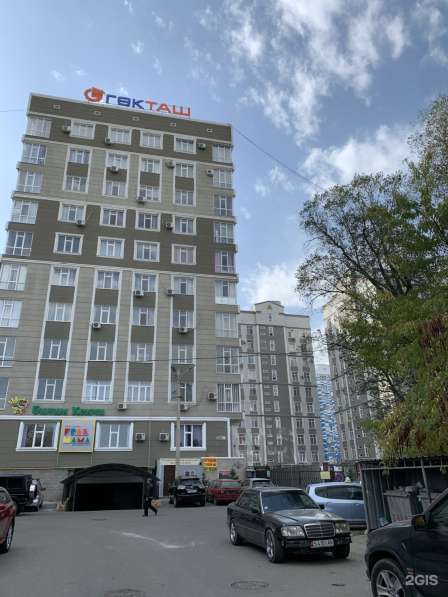 Срочно!!! Продается просторная 3кв. в ж\к в 