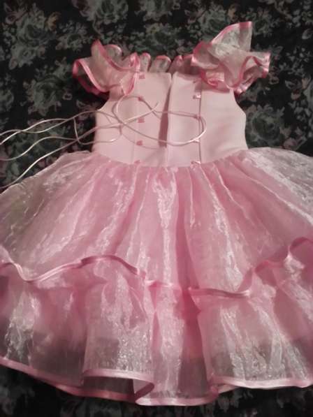 Нежное нарядное платье для девочки 2-3-х лет в Феодосии фото 3