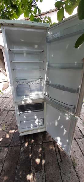 Холодильник бу в фото 3