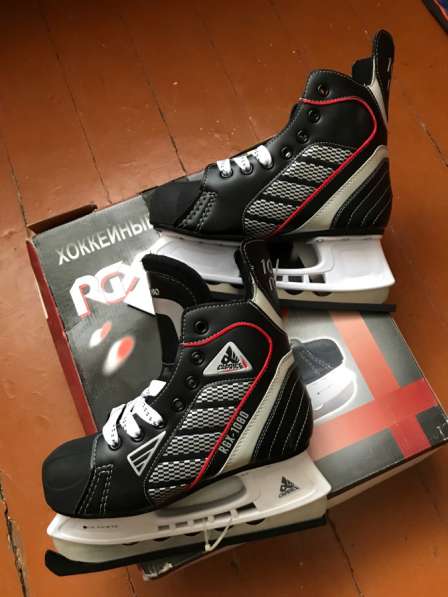 Хоккейные коньки RGX-1080