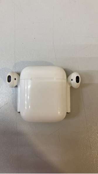 Apple AirPods 2