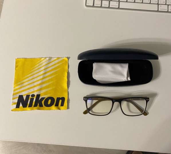 Очки с диоптриями и линзами Nikon (Л-2.5;П-2.75)