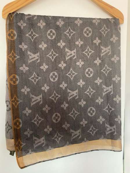 Louis Vuitton платок в Санкт-Петербурге