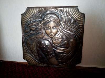 Чеканка по металлу «Мать и дитя» (58х58)