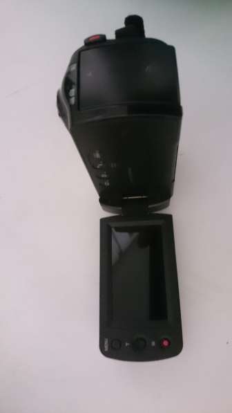 Продаю видеокамеру Samsung SMX-F70BP в Москве