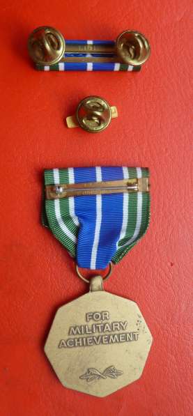 США медаль За военные достижения Армии США в Орле фото 9
