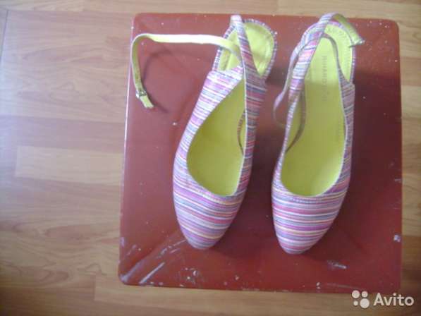 Босоножки на пробке в Москве