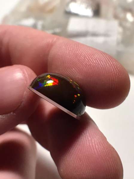 Натуральный опал 15,5 карат Круглый кабошон в Москве фото 4