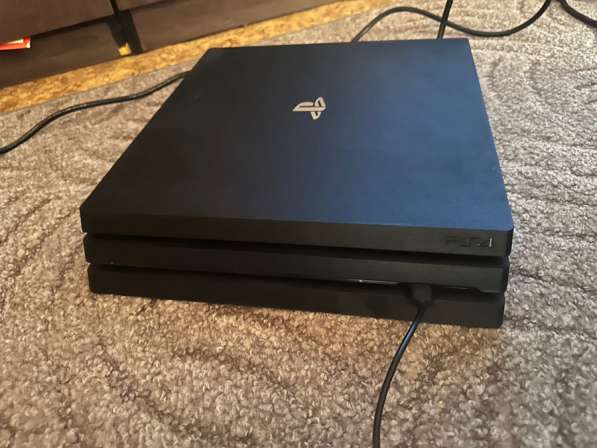 Ps 4 pro 1tb в Тюмени фото 3