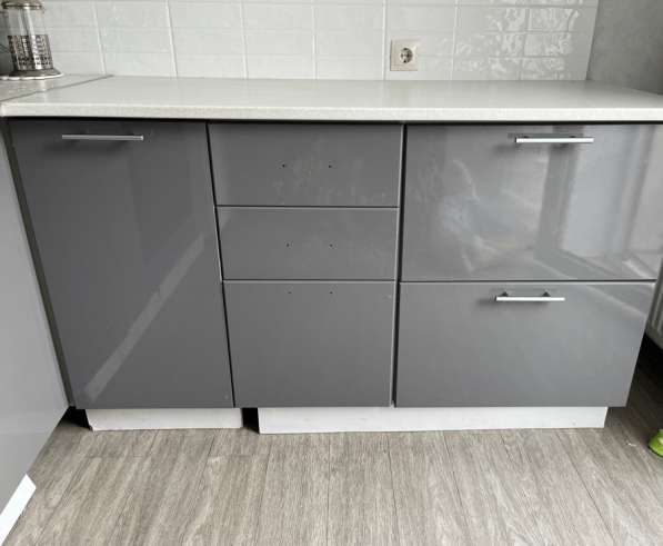Продам низ кухонного гарнитура в Москве