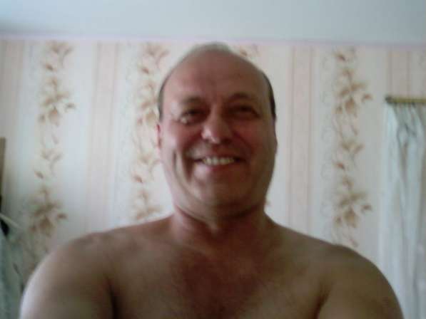 Олег, 65 лет, хочет пообщаться