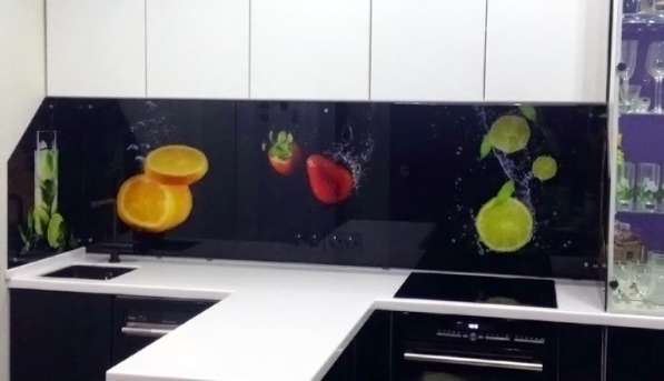 Фартуки для кухни из стекла с рисунком «Скиналли» Современны
