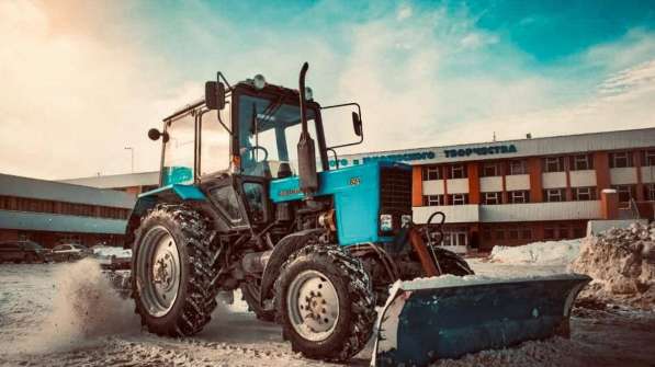 Аренда трактора погрузчика. Уборка чистка и вывоз снега в Екатеринбурге фото 7