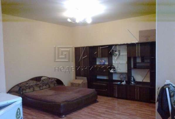 Сдам однокомнатную квартиру в Санкт-Петербурге. Жилая площадь 37 кв.м. Этаж 1. 