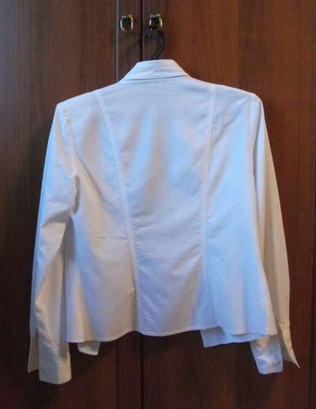 Две белых рубашки из хлопка. Размер 40–42 (XS) в Александрове фото 4