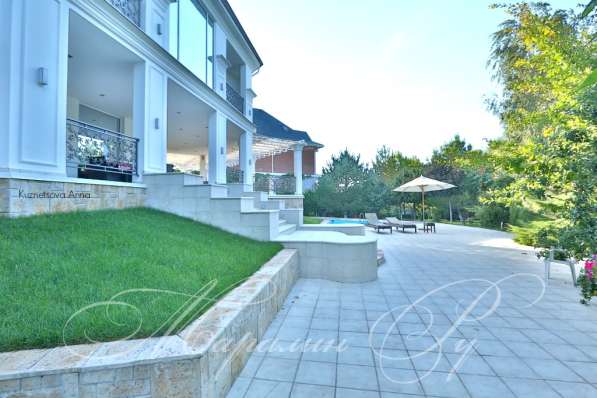 Продам коттедж в Ростов-на-Дону.Жилая площадь 480 кв.м. в Ростове-на-Дону