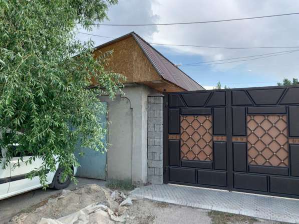 Обменяю дом в Таразе на 2 комнатную квартиру в городе Алматы в 