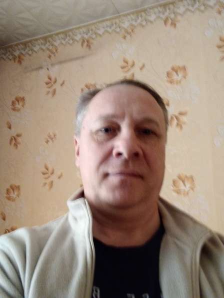 Андрей тарасов, 48 лет, хочет пообщаться
