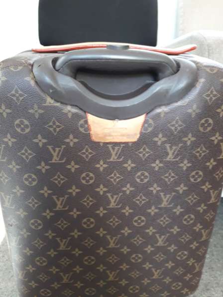 Продам чемодан Louis Vuitton оригинал в фото 3