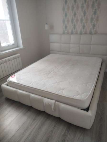 Двуспальная кровать 200х180 lahjv