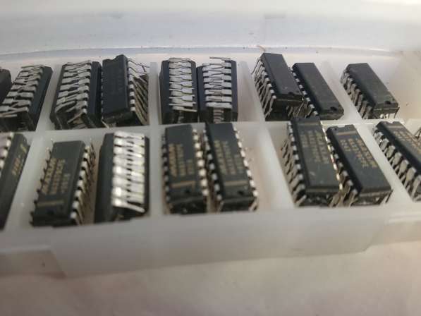 Микросхема MAX379CPE MAXIM в Челябинске фото 4