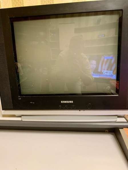 Телевизор б/у, идеально работает