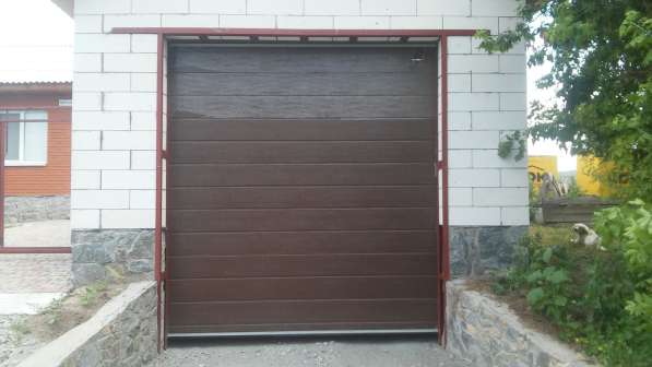 Ворота секционные гаражные 2500*2000 в 
