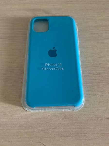 Чехол на iPhone 11